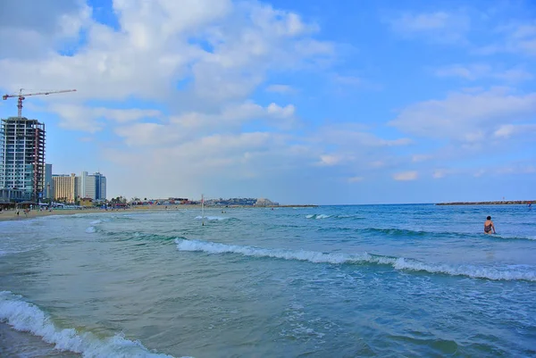 Paesaggio marino. Mar Mediterraneo. La spiaggia di Tel Aviv. Israele — Foto Stock