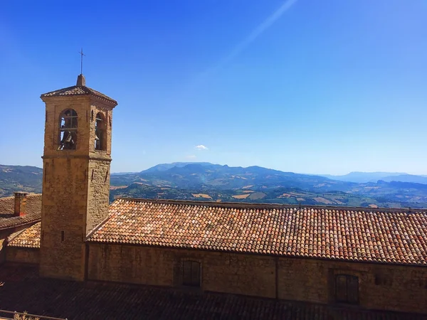 Atracción turística del Reino de San Marino. Norte de Italia — Foto de Stock