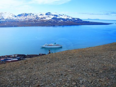 Svalbard. Mount Olaf görüntüleyin. Norveç. Bir turist Rota