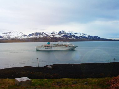 Svalbard. Mount Olaf görüntüleyin. Norveç. Bir turist Rota