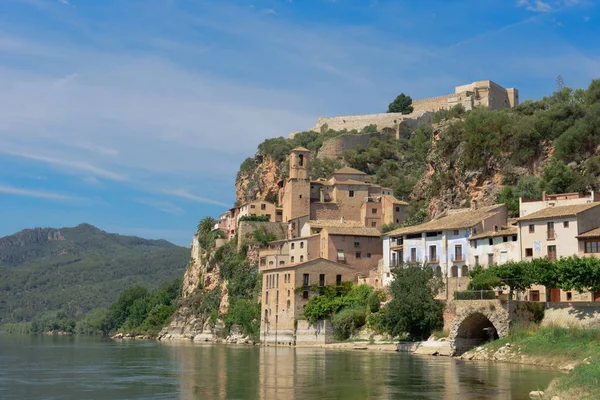 Miravet Kalesi, İspanya — Stok fotoğraf