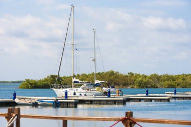 Cayo Largo, Küba - 10 Mayıs 2017: Bağlantı noktası adanın ve ada Cayo Largo, Küba. Metin için yer kopyalayın.