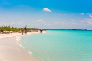 Kumlu plaj Playa cennet, ada, Cayo Largo, Küba. Metin için yer kopyalayın.
