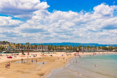 Kıyı şeridi Costa Dorada, beach La Pineda, Tarragona, Catalunya, İspanya. Metin için yer kopyalayın. 