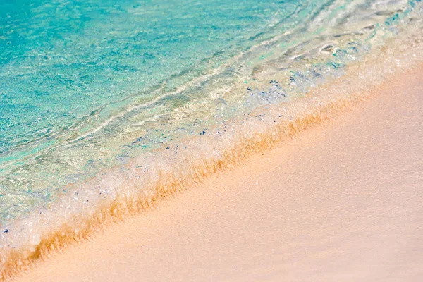 Cayo Largo, Küba plaj dalga yakın çekim. Yakın çekim.