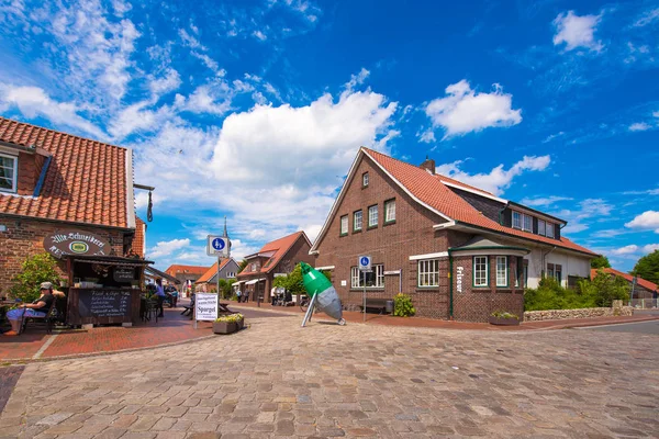 Hooksiel, Wangerland, Almanya - 11 Haziran 2017: Şehir manzarası. Metin için yer kopyalayın.