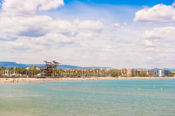 Kıyı şeridi Costa Dorada, beach La Pineda, Tarragona, Catalunya, İspanya. Metin için yer kopyalayın. 