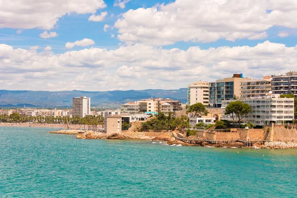 Kıyı şeridi Costa Dorada, Salou, Tarragona, Catalunya, İspanya ana plaj. Metin için yer kopyalayın.