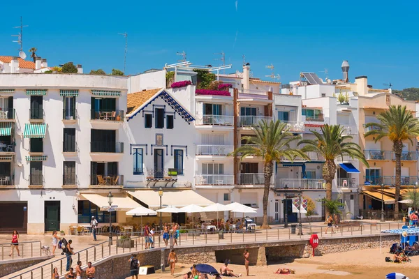 SITGES, CATALUNYE, ESPAGNE - 20 JUIN 2017 : Vue du remblai. Espace de copie pour le texte . — Photo