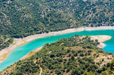 Reservoir Pantano De Siurana, Tarragona, Catalunya, İspanya. Üst görünüm.