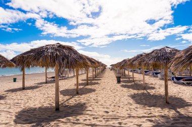 Varadero, Matanzas, Cuba kumlu plaj manzarası. Metin için yer kopyalayın.