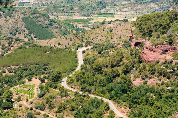 스페인의 카 탈루 누냐, 타라고 나, 시우라나 데 프라 데스 주변의 로키 지형. 위에서 본 풍경. — 스톡 사진