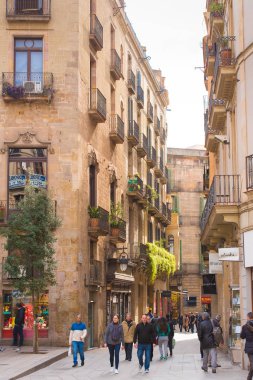 Barcelona, İspanya - 16 Şubat 2017: Gothic Quarter (Barrio Gothico). Dikey.
