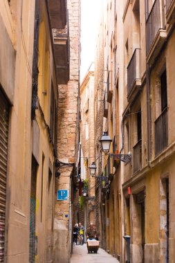 Barcelona, İspanya - 16 Şubat 2017: Gothic Quarter (Barrio Gothico). Dikey.