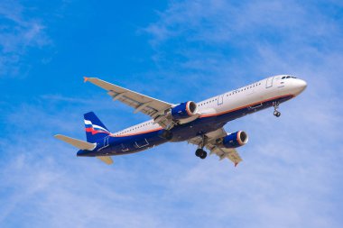 Barcelona, İspanya - 20 Ağustos 2016: Aeroflot Barcelona'da son yaklaşma ovada. Metin için yer kopyalayın.