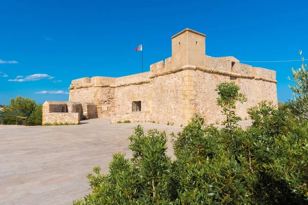 L'Ametlla de Mar, Tarragona, Catalunya, İspanya şehrine bir kale. Metin için yer kopyalayın. — Stok fotoğraf