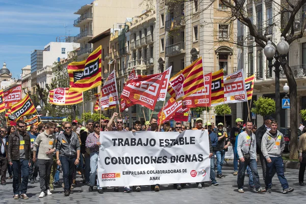 Tarragona, İspanya - 1 Mayıs 2017: Tarragona Street 1 Mayıs gösteri, insanlar.