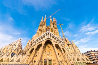 Barcelona, İspanya - 16 Şubat 2017: Sagrada Familia Katedrali. Antonio Gaudi ünlü projesi. Metin için yer kopyalayın.