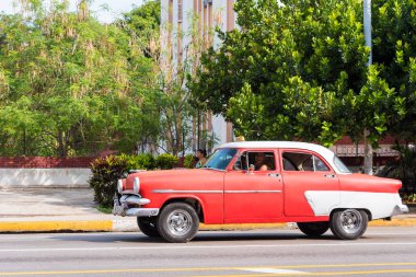 Küba, Havana - 5 Mayıs 2017: Retro Araba, uban taksi. Metin için yer kopyalayın.                                