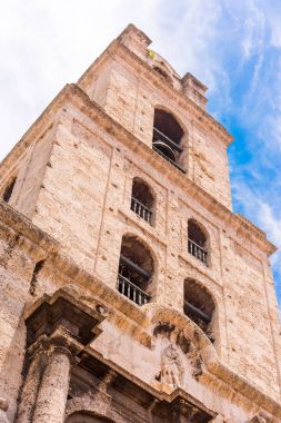 Havana, Küba'da bina. Alt görünümü. Dikey.