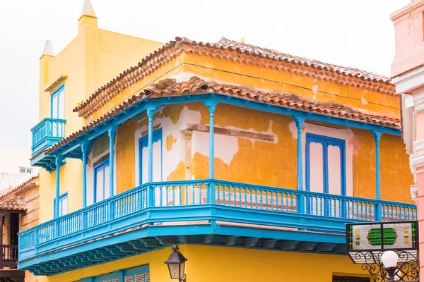 Вид на жилой дом, Гавана, Куба. Копирование пространства . — стоковое фото