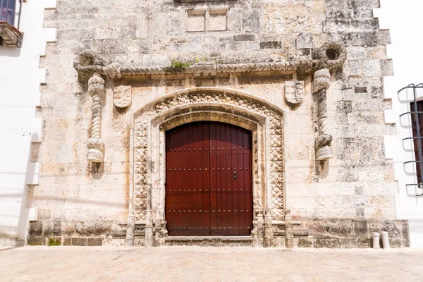 Άποψη της πόρτας Casa del Cordon, Σάντο Ντομίγκο, Δομινικανή Δημοκρατία. Χώρο αντίγραφο για το κείμενο. — Φωτογραφία Αρχείου