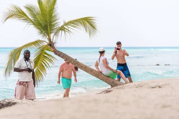 Saona, Dominik Cumhuriyeti - 25 Mayıs 2017: görünümü adanın kumlu plaj. Metin için yer kopyalayın.