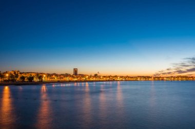 Setin gün batımında, Cambrils, Catalunya, İspanya. Metin için yer kopyalayın.