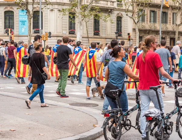 Barcelona, Španělsko - 3 října 2017: Ženy na demonstraci v Barceloně. Kopírovat prostor pro text. — Stock fotografie