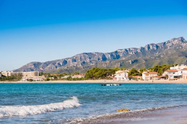 Kum plaj Miami Platja, Tarragona, Catalunya, İspanya. Metin için yer kopyalayın.