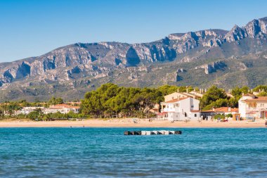 Kum plaj Miami Platja, Tarragona, Catalunya, İspanya. Metin için yer kopyalayın.