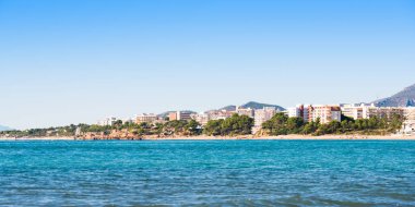 Miami Platja, Tarragona, Catalunya, İspanya Costa Dorada şeridinin görünüm. Metin için yer kopyalayın.