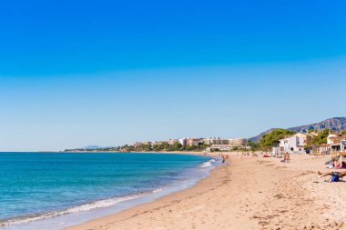 Kum plaj Miami Platja, Tarragona, Catalunya, İspanya. Metin için yer kopyalayın.