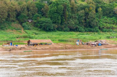 Nam Han Nehri, Louangphabang, Laos görünümünü. Metin için yer kopyalayın.