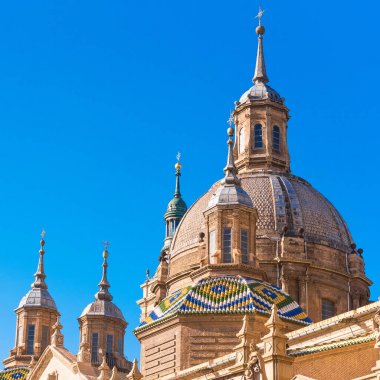 Ayağı Our Lady - Roma Katolik Kilisesi, Zaragoza, İspanya Katedrali-Bazilikası. Yakın çekim.