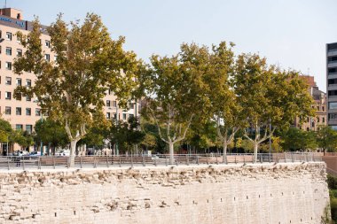 Quay Ebro Nehri, Zaragoza, İspanya. Metin için yer kopyalayın.