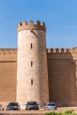 Saray Aljaferia, Zaragoza, İspanya'da 11 inci yüzyılda inşa görünümünü. Dikey. Metin için yer kopyalayın.                               