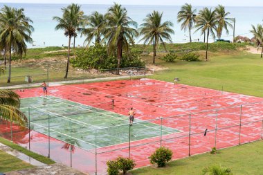 Küba, Havana - 5 Mayıs 2017: Görünümünü Tenis Kortu. Metin için yer kopyalayın.                 
