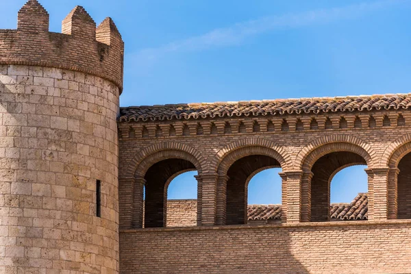 Saray Aljaferia, Zaragoza, İspanya'da 11 inci yüzyılda inşa görünümünü. Yakın çekim. Metin için yer kopyalayın.                             