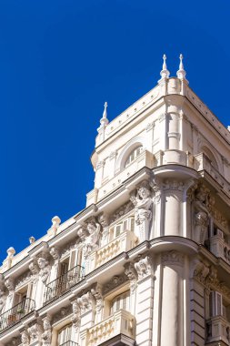 Çok güzel eski şehir merkezinde, Madrid, İspanya mimari oluşturma tarihi. Metin için yer kopyalayın. Dikey