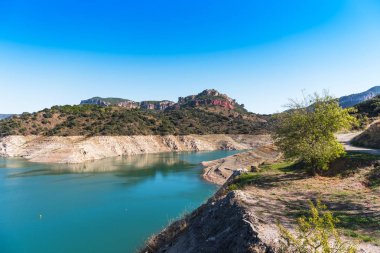Siurana de Prades, Tarragona, Katalunya, İspanya 'daki Rocky manzarası. Metin için alanı kopyala.