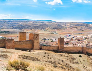 Castillo de Molina de Aragon Mağribi kökenli l bir kale olduğunu