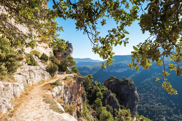 Paisagem rochosa em Siurana de Prades, Tarragona, Catalunha, Espanha. Espaço de cópia para texto . — Fotografia de Stock