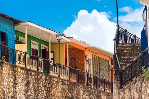 SANTO DOMINGO, DOMINICAN REPUBLIC - AUGUST 8, 2017: View of the old city street. Copy space for text. — Stock Photo, Image