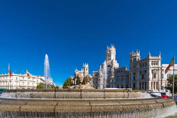 Madrid, Spanje - 26 September 2017: De Cybele Palace (stadhuis). Ruimte voor tekst kopiëren. — Stockfoto