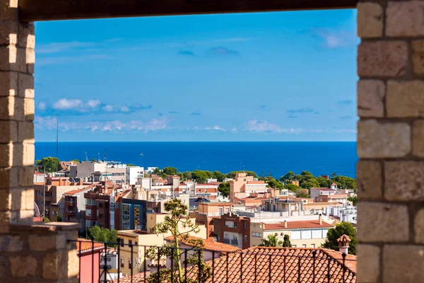 Vue de terrassement sur le littoral de la Costa Dorada, Tarragone, Catalogne, Espagne. Espace de copie pour le texte . — Photo