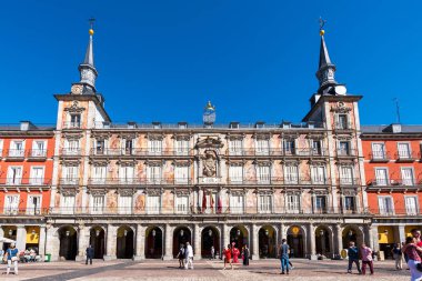 Madrid, İspanya - 26 Eylül, Bina ve kare 2017:View. Metin için yer kopyalayın.
