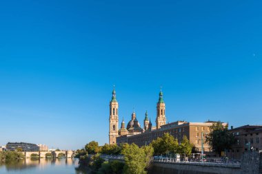 Ayağı Our Lady - Roma Katolik Kilisesi, Zaragoza, İspanya Katedrali-Bazilikası. Metin için yer kopyalayın
