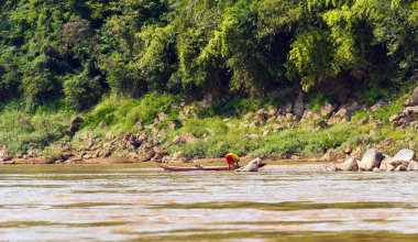 Manzara Nam Khan, Luang Prabang, Laos Nehri'nin manzarası. Metin için yer kopyalayın