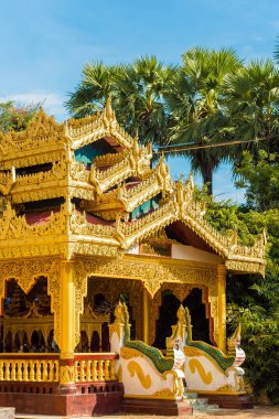 Görünümü Bagan, Myanmar Budist tapınağı. Yakın çekim. Dikey.       